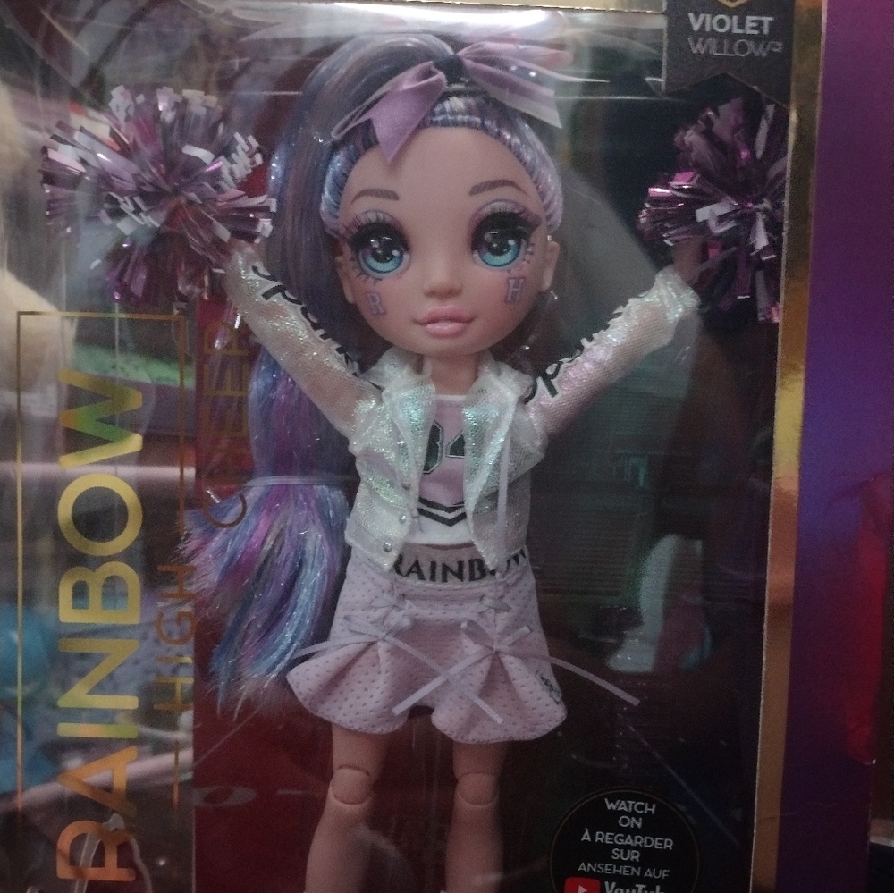Rainbow high cheer doll Violet willow